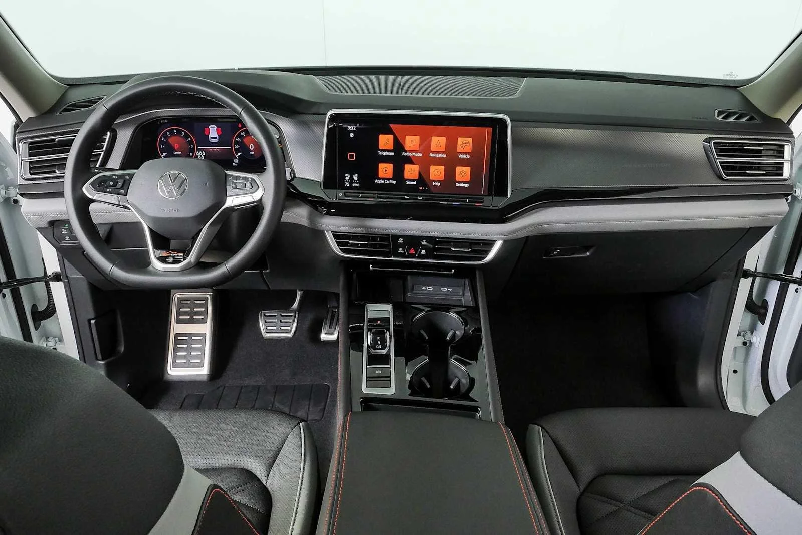 New 2026 Opal White Pearl Volkswagen 2.0T Peak Edition image 17