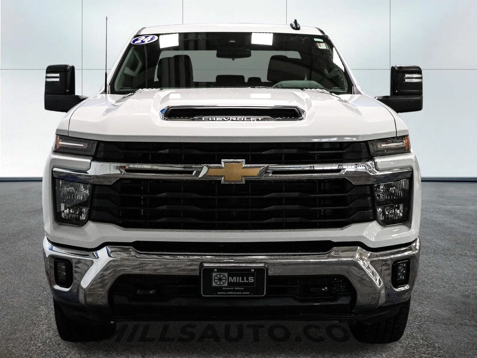 Used 2024 White Chevrolet LT image 12