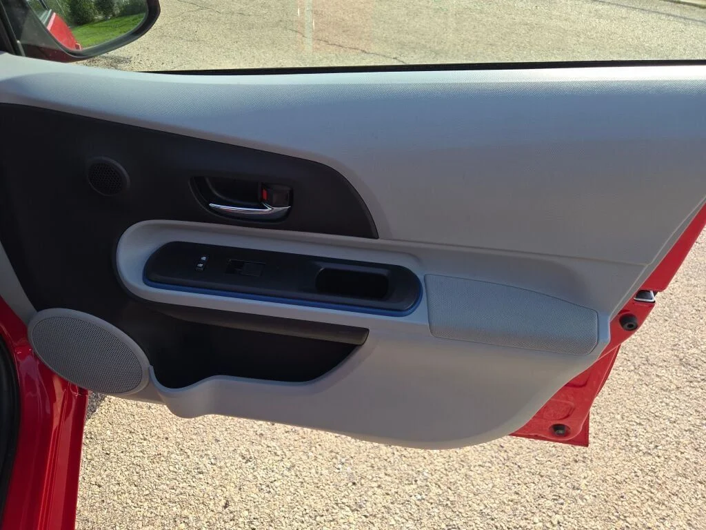 Used 2013 Red Toyota Three image 4