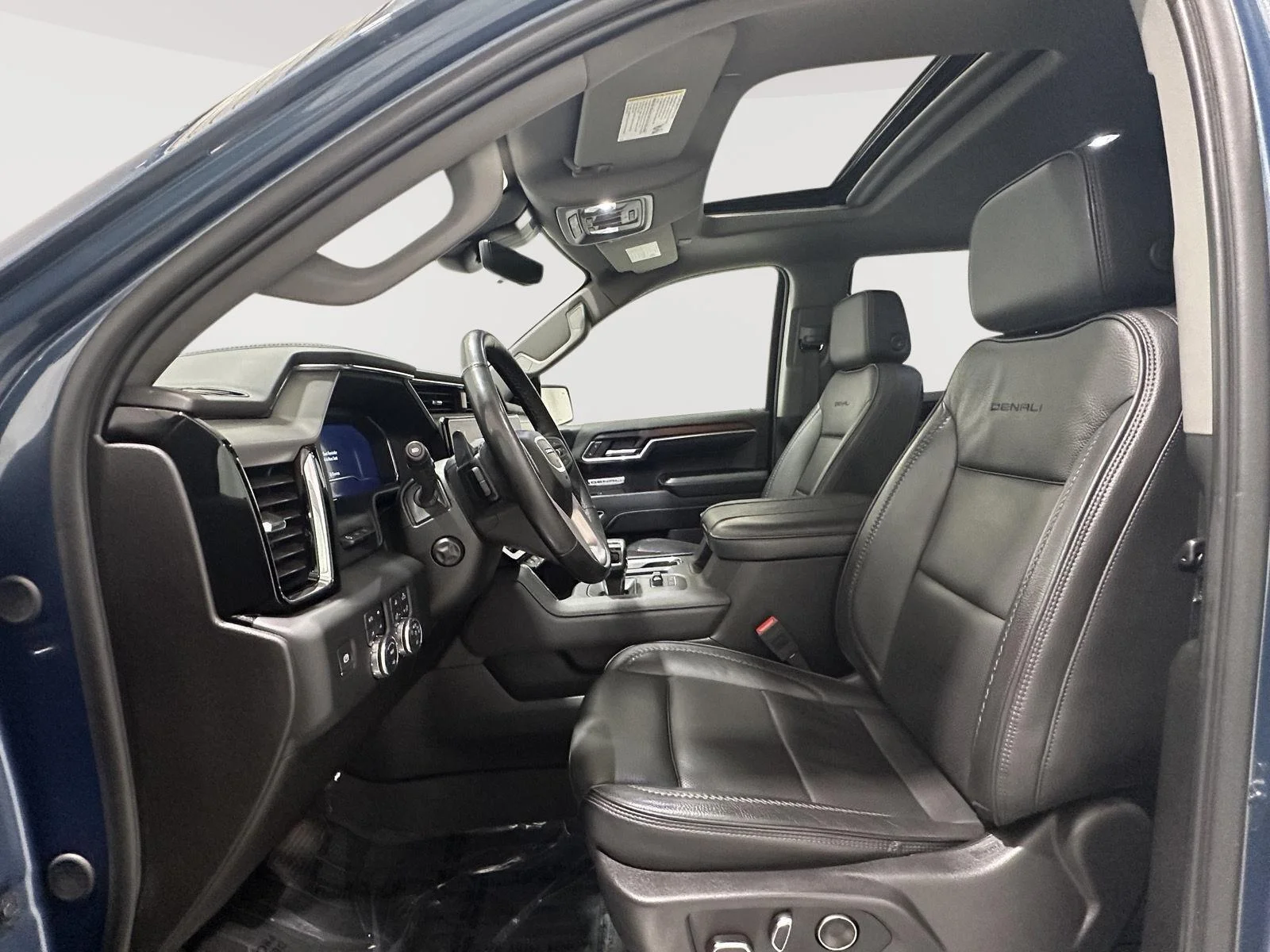 Used 2024 Downpour Metallic GMC Denali image 22