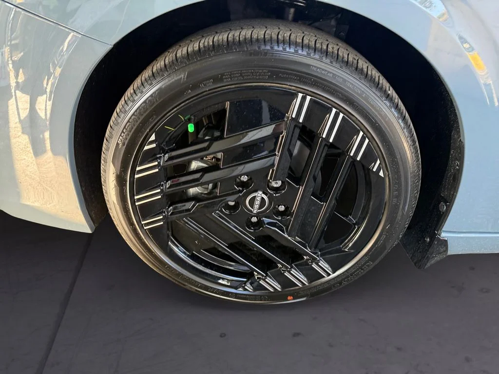 New 2027 Gray Nissan SR image 9