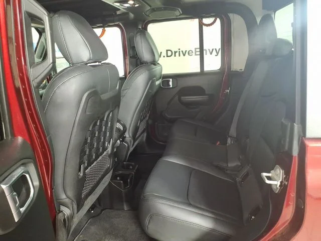 Used 2021 Red Jeep Mojave image 10