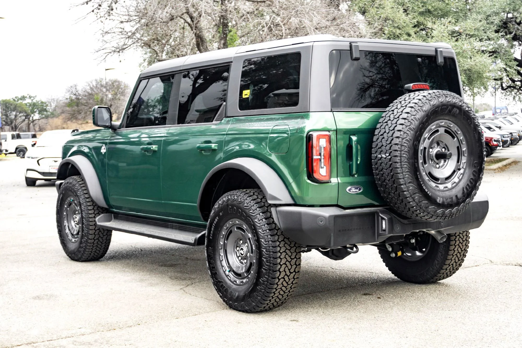 New 2025 Eruption Green Metallic Ford Outer Banks image 5