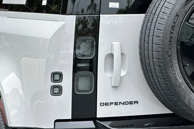 New 2026 Borasco Grey Land Rover X-Dynamic SE image 25
