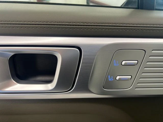 Used 2025 Gray Hyundai Calligraphy image 5