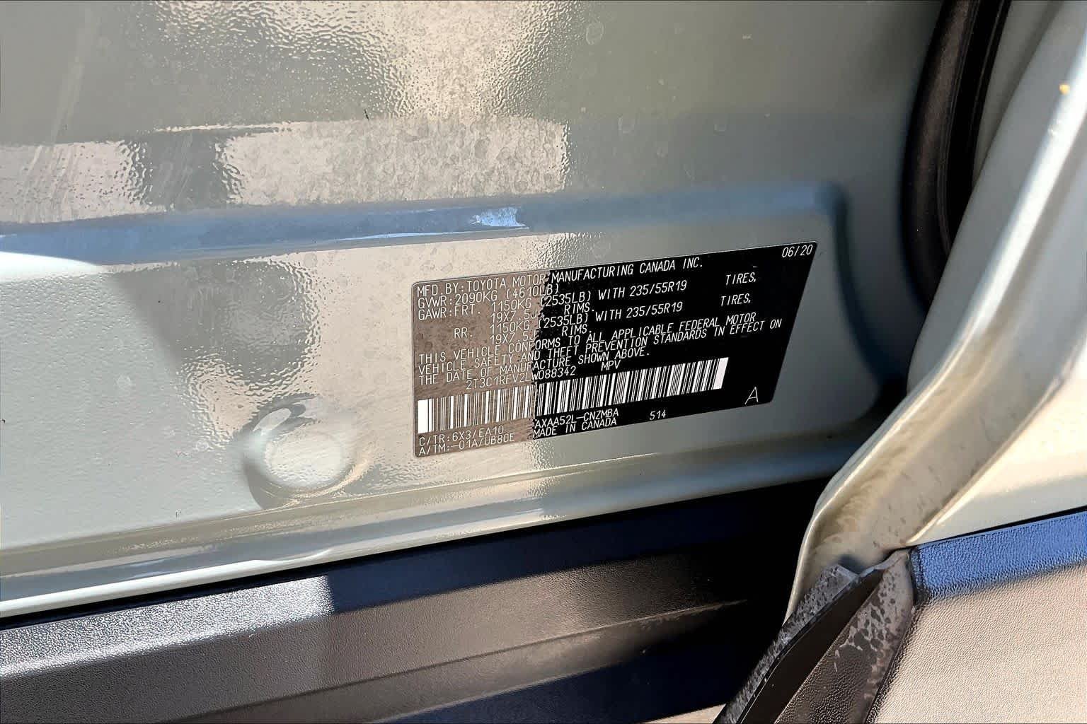 Used 2020 Lunar Rock Toyota XLE Premium image 35