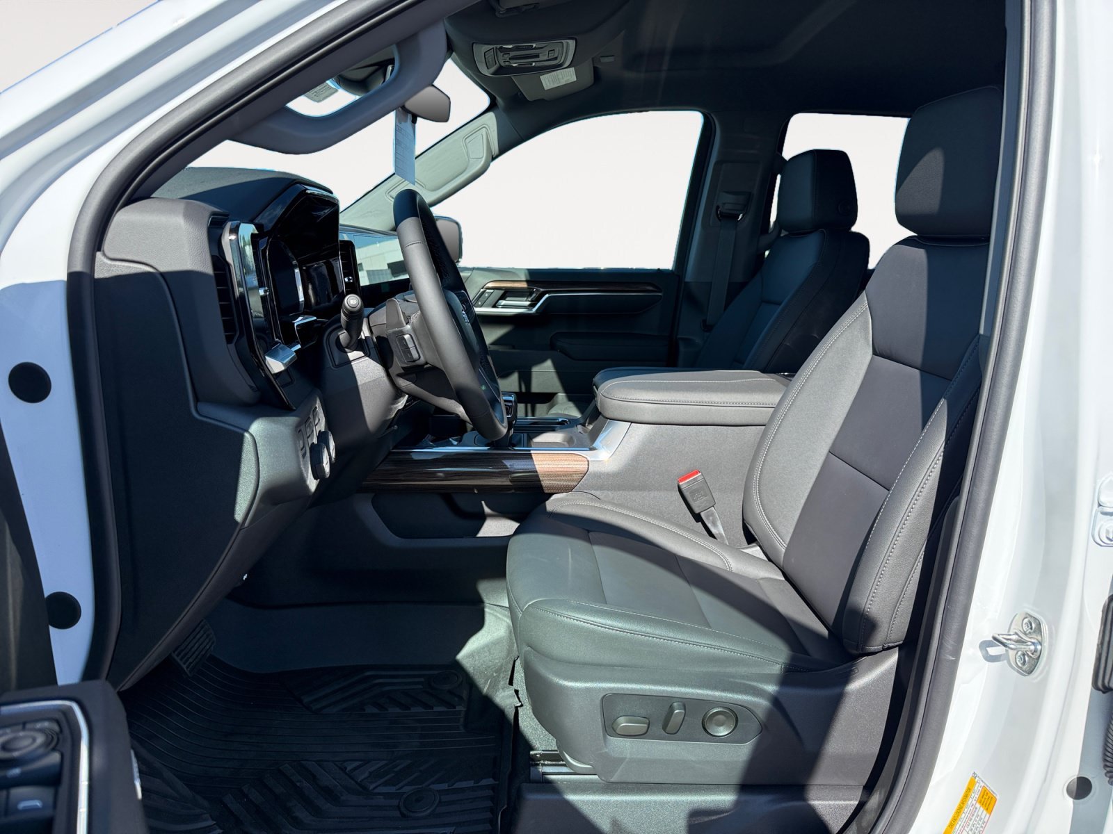 New 2026 Summit White Chevrolet LT Trail Boss image 10