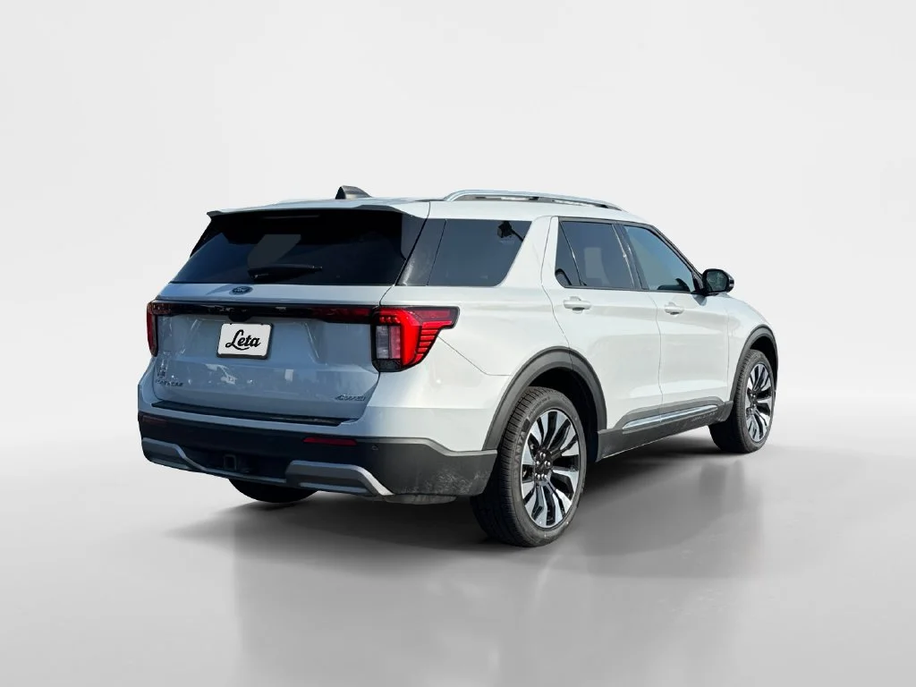 Used 2025 White Metallic Ford Platinum image 4