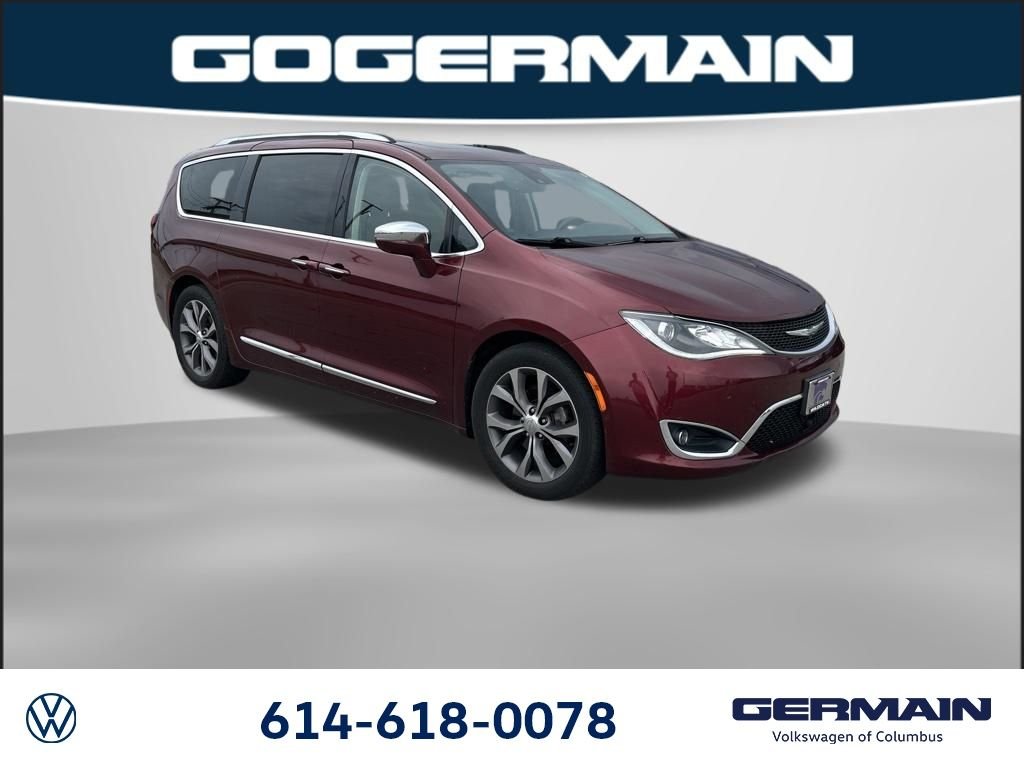 Used 2018 Velvet Chrysler Limited image 13