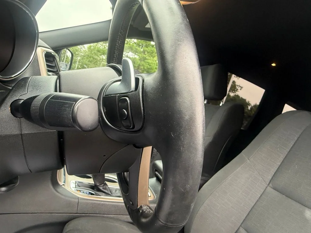 Used 2017 Silver Jeep Laredo image 17