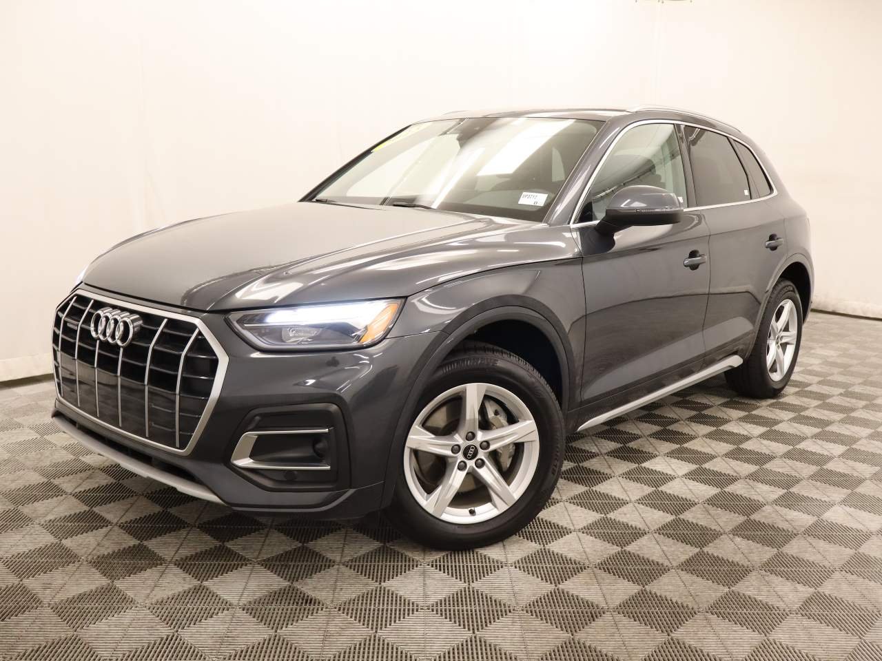2023 Audi Q5 40 Premium's photo