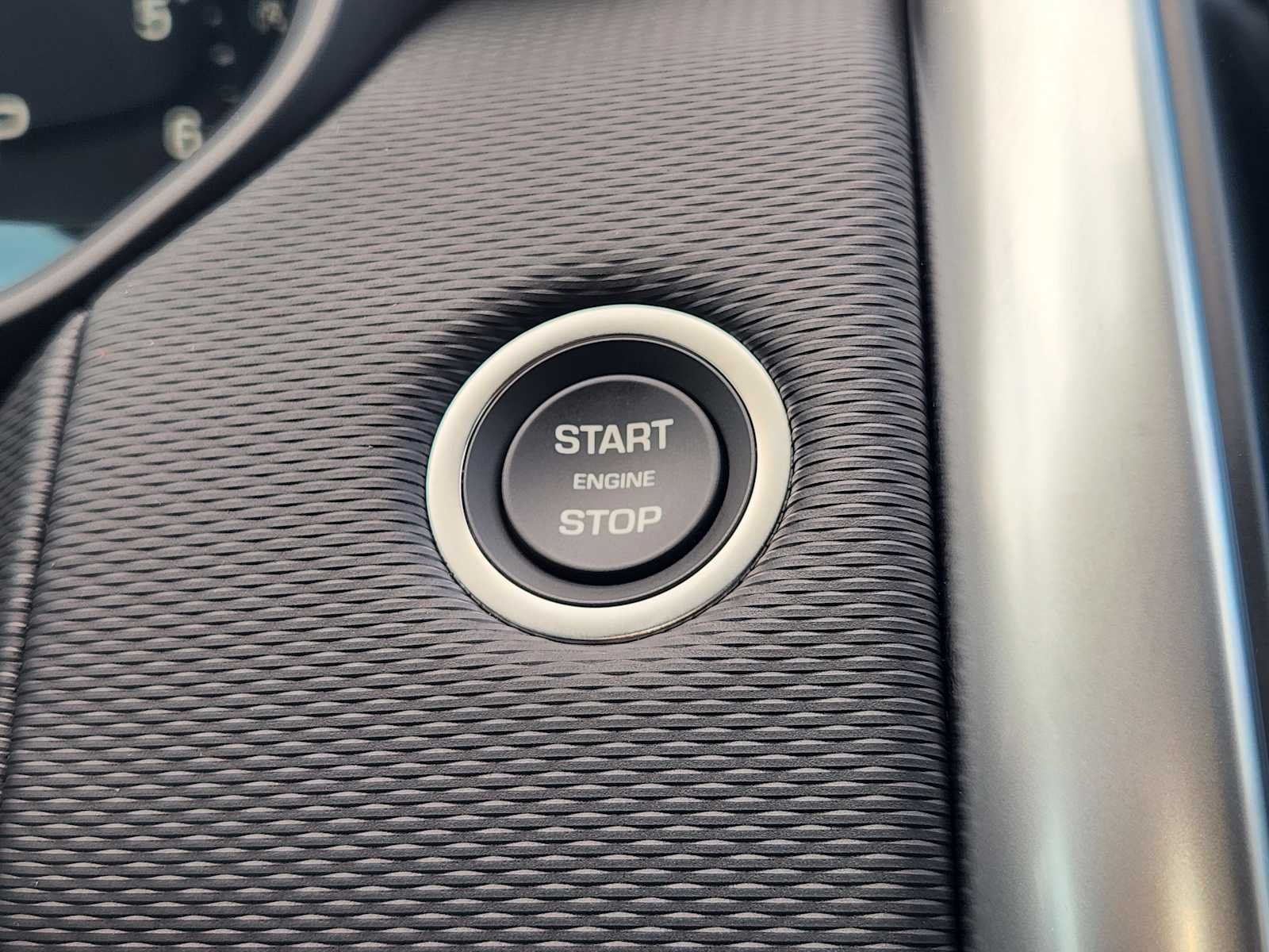 2026 Land Rover Discovery Gemini Edition - Photo 21