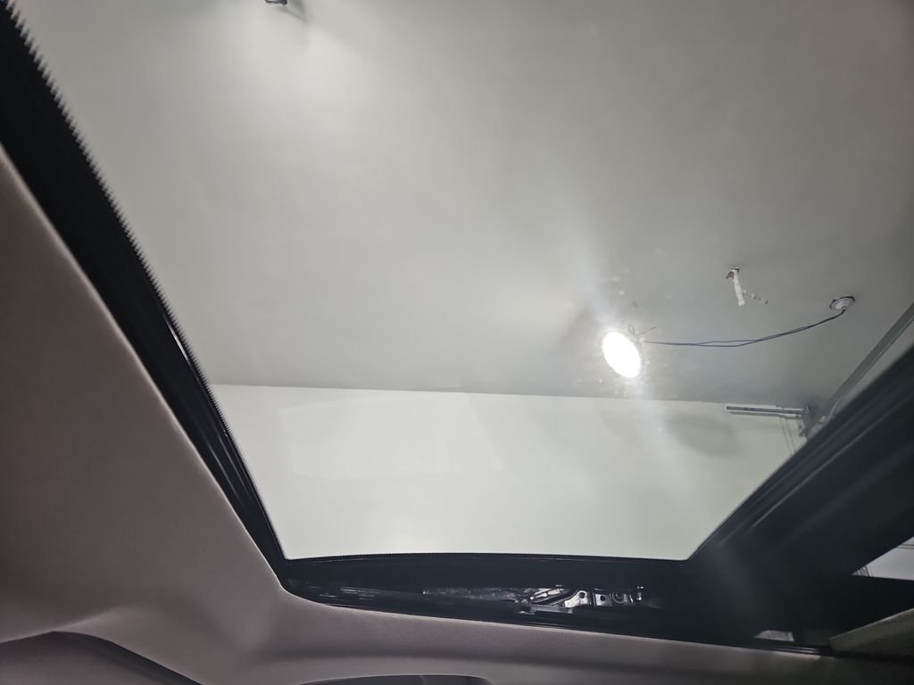 New 2026 Scarlet Nissan Platinum image 22