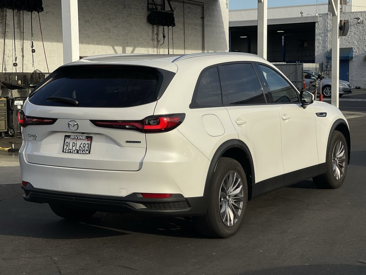 Used 2024 Rhodium White Premium Mazda Preferred image 5