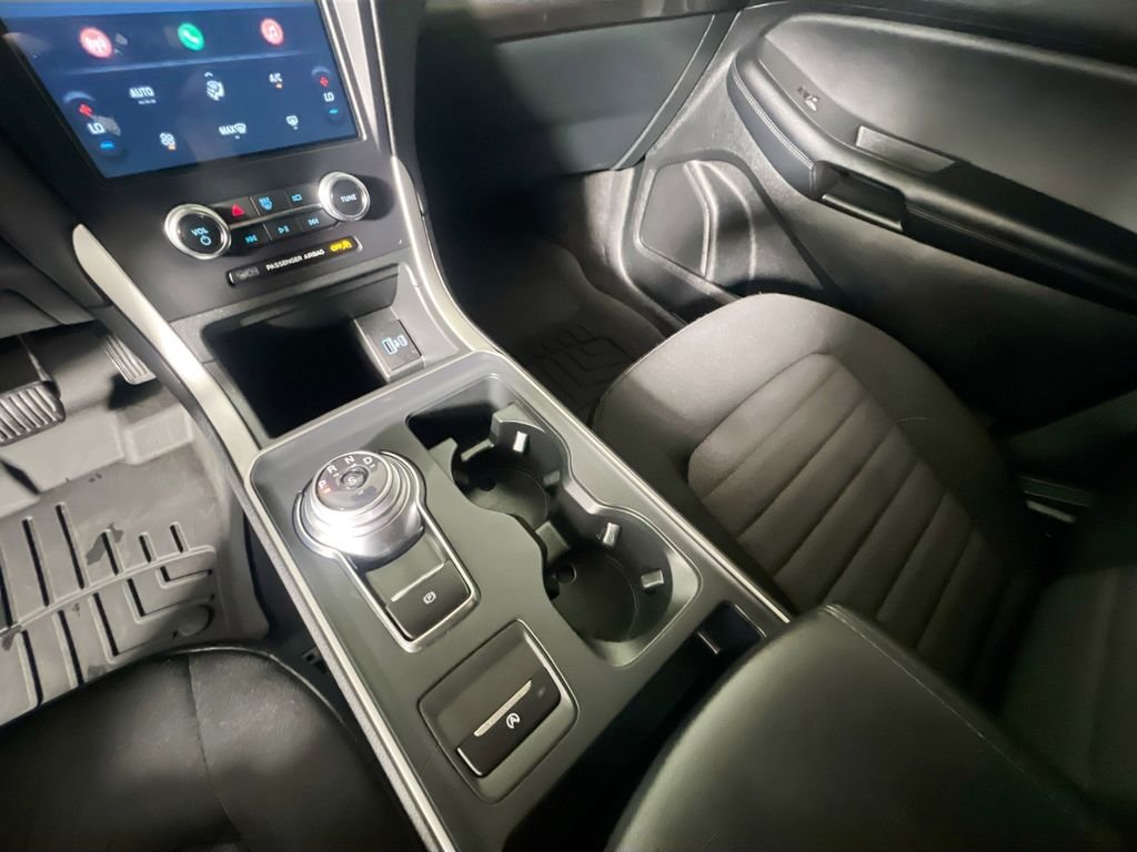 Used 2024 Gray Ford SE image 24