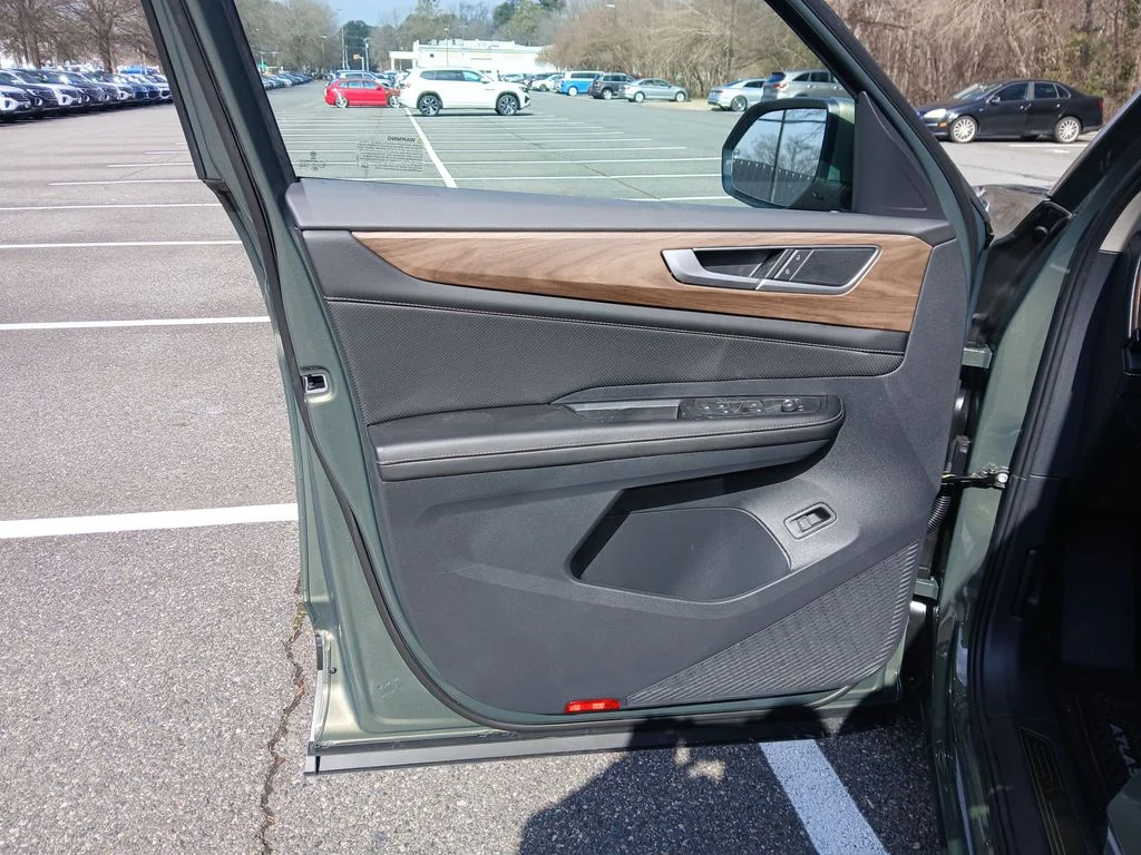 New 2026 Green Volkswagen 2.0T SE w/Technology image 10
