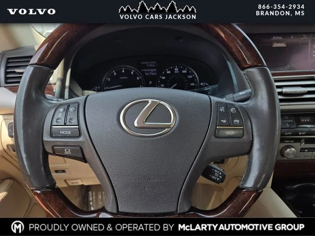 Used 2016 Red Lexus 460 image 23