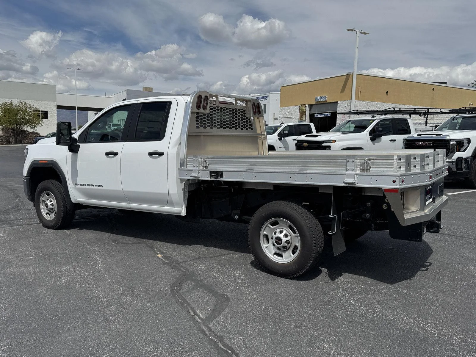 2025 GMC Sierra 2500HD Pro - Photo 8