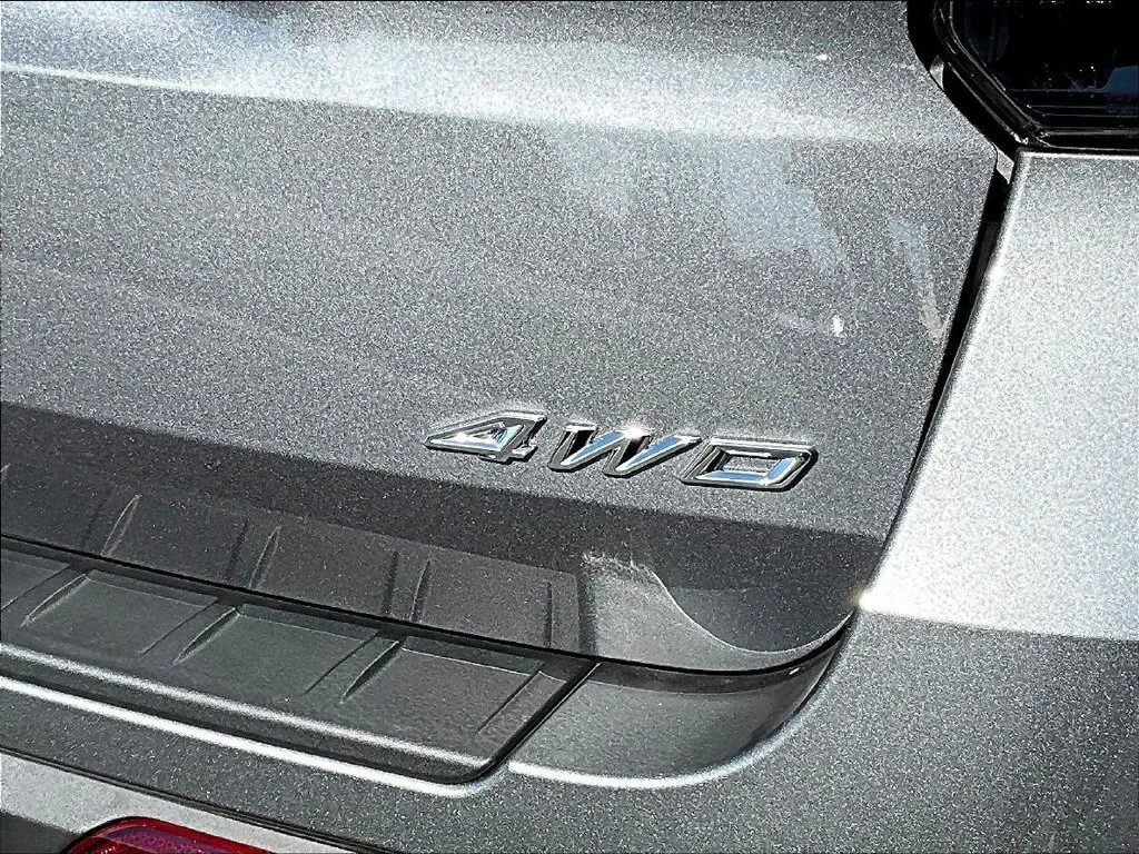 New 2026 Carbonized Gray Metallic Ford Active image 9