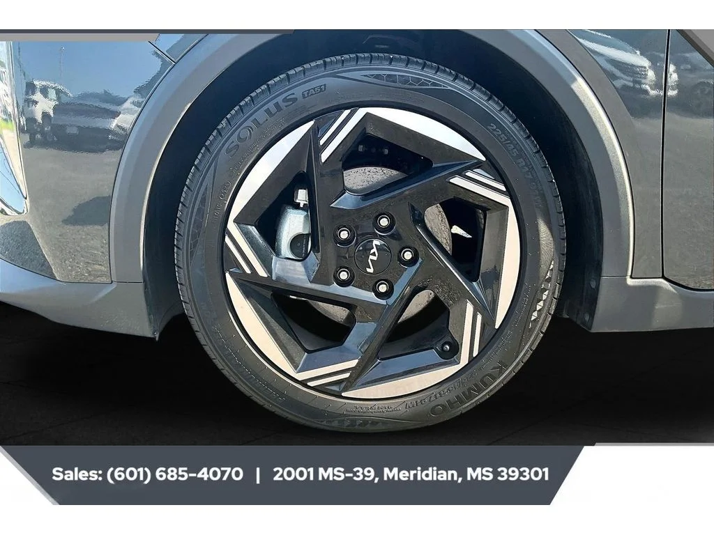 Used 2025 Interstellar Gray Kia EX image 7