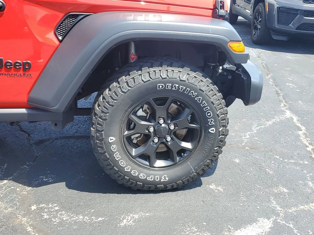 Used 2022 Red Jeep Unlimited Willys image 6