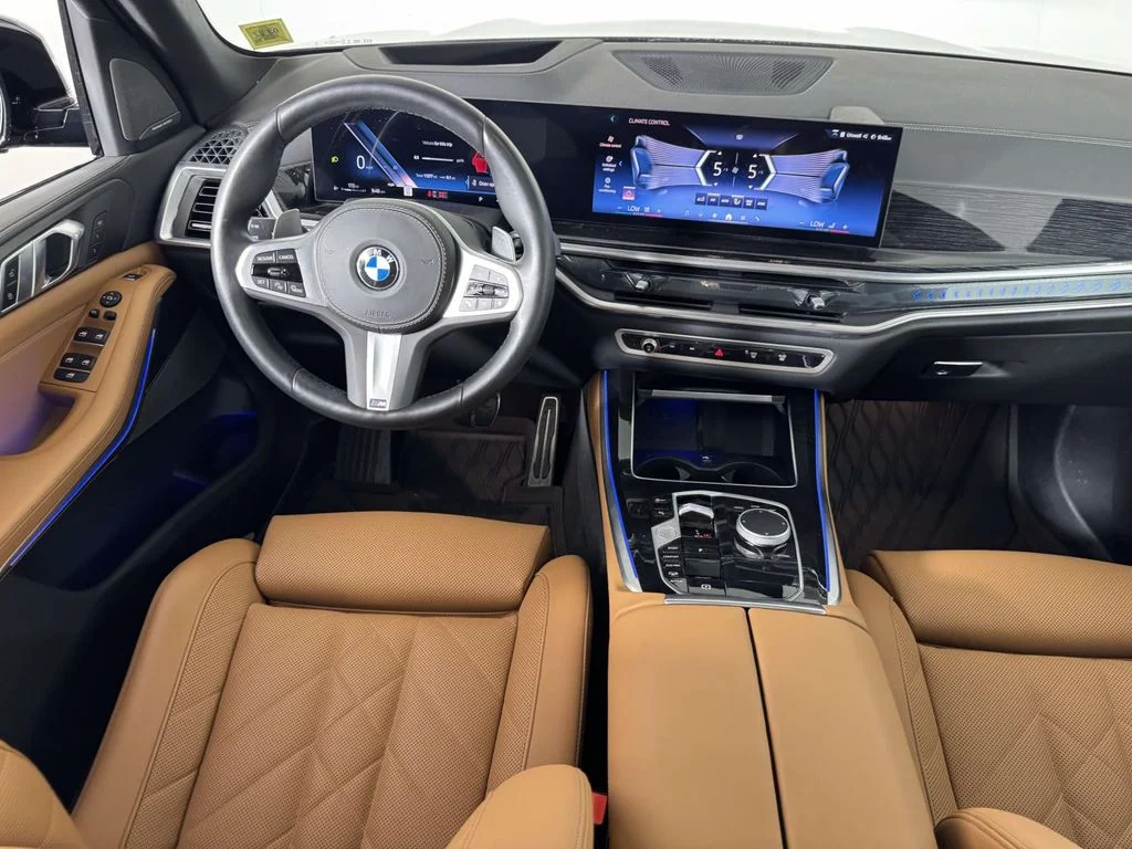 Used 2026 Black BMW xDrive40i image 5
