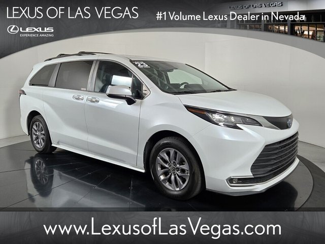 2023 Toyota Sienna XLE
