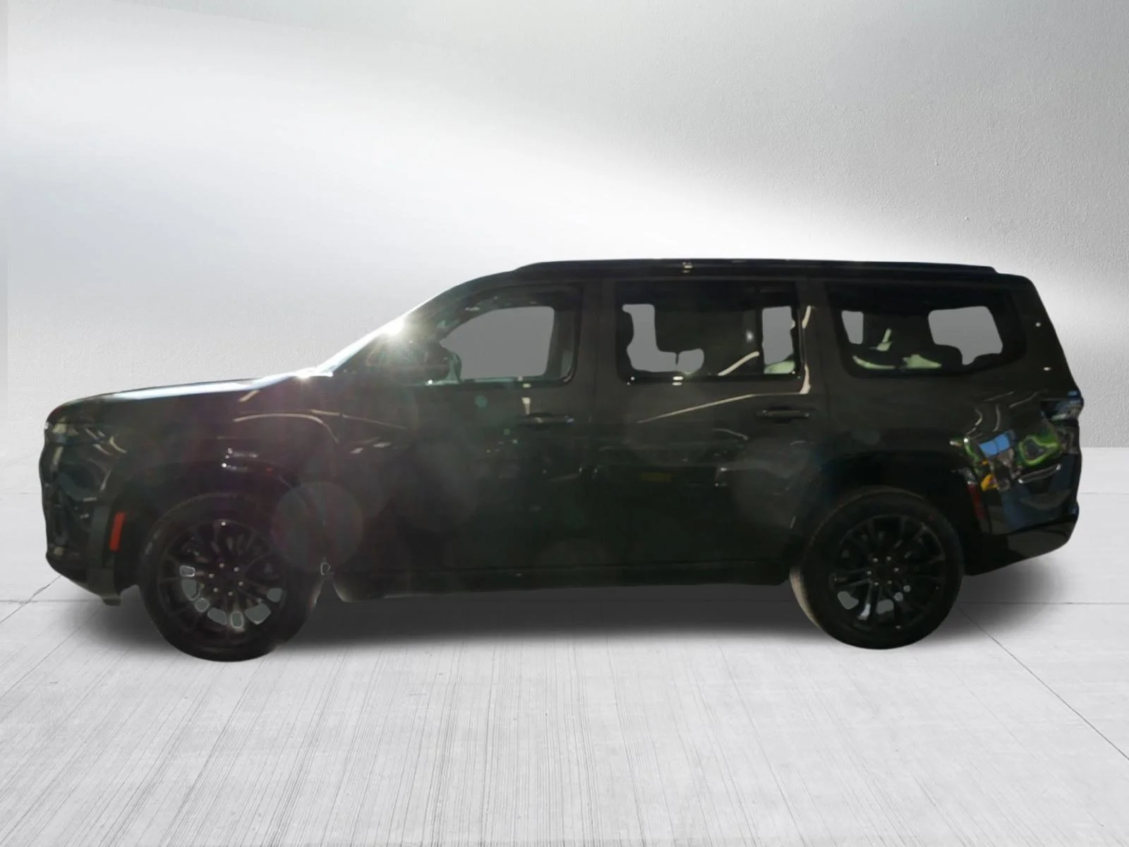 New 2026 Baltic-Gray Metallic Clear-Coat Exterior Paint Jeep Summit Obsidian image 4