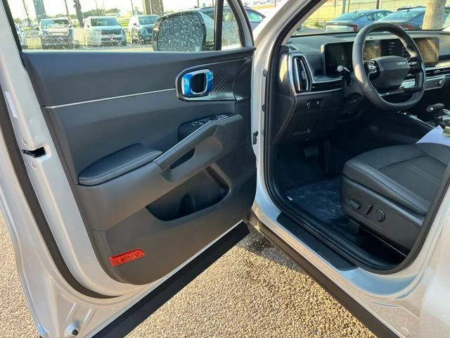 New 2026 White Kia S image 14