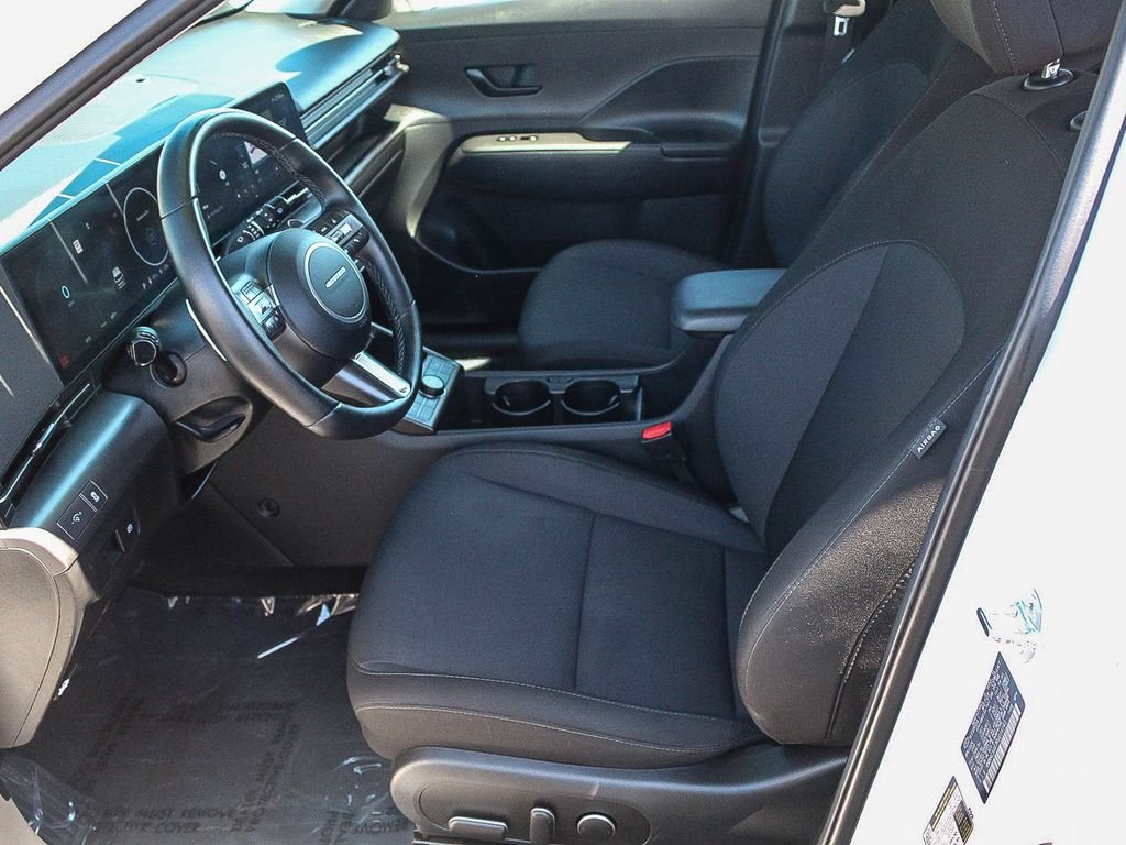 Used 2024 White Hyundai SEL image 18