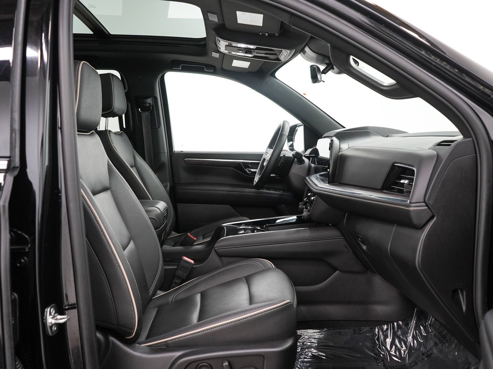 Used 2025 Black Chevrolet Premier image 13