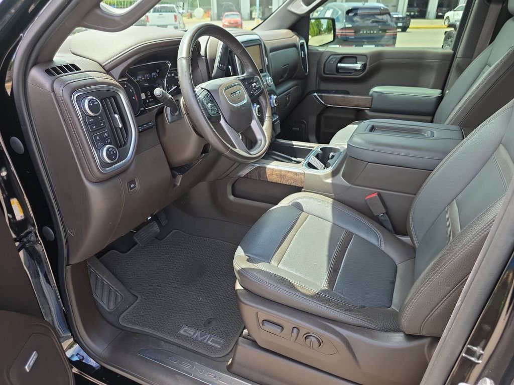 Used 2021 Black GMC Denali image 10