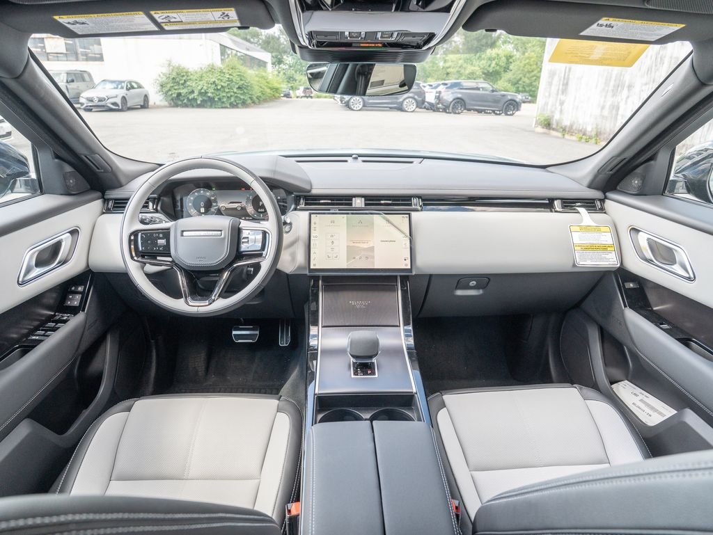 New 2026 Giola Green Land Rover  image 17