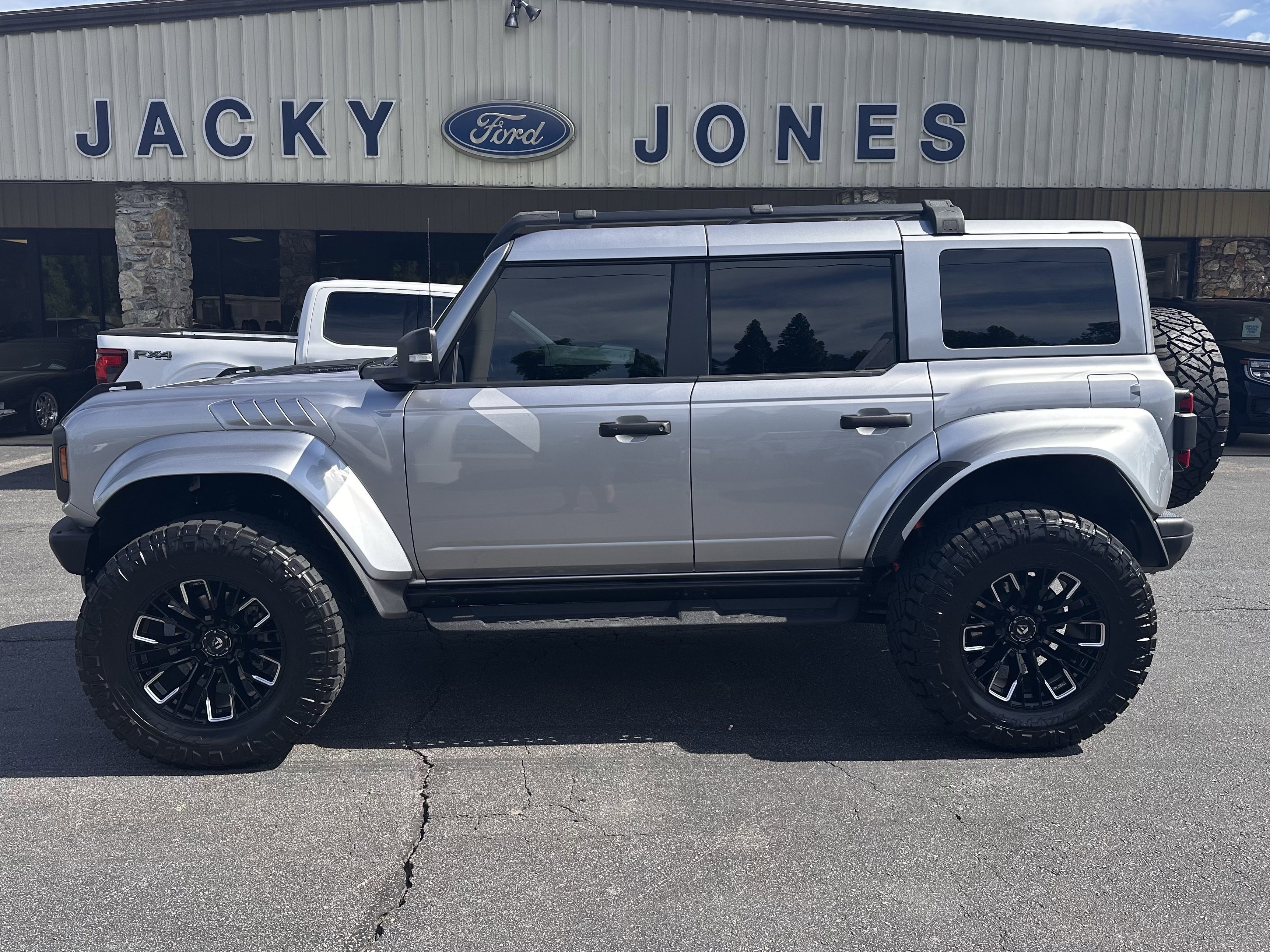 2024 Ford Bronco Raptor 4x4's photo