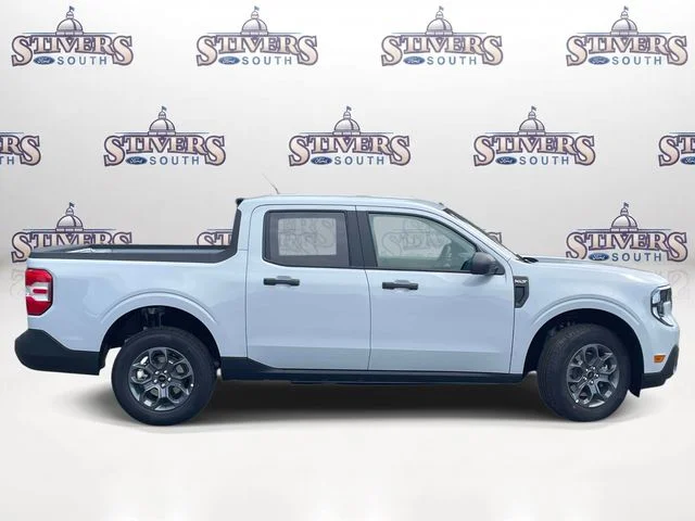 New 2026 Space White Metallic Ford XLT image 2