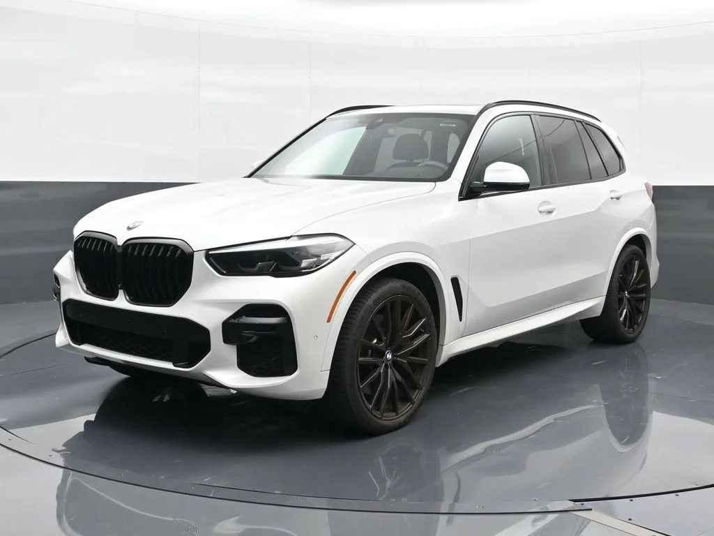 2022 BMW X5 M50i's photo
