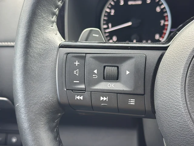 Certified Used 2023 White Nissan SL image 17