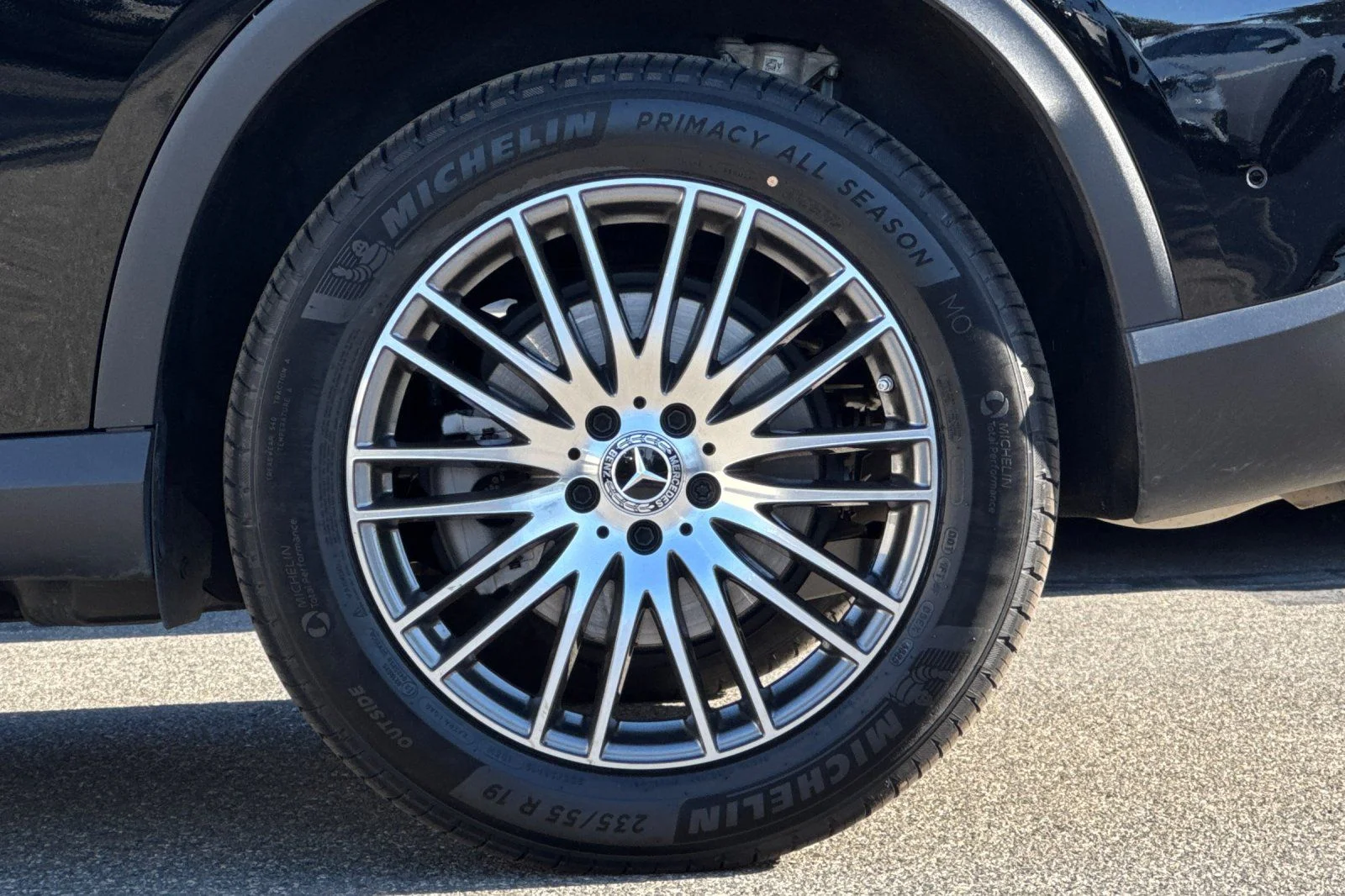 Certified Used 2025 Black Mercedes-Benz GLC 300 image 32