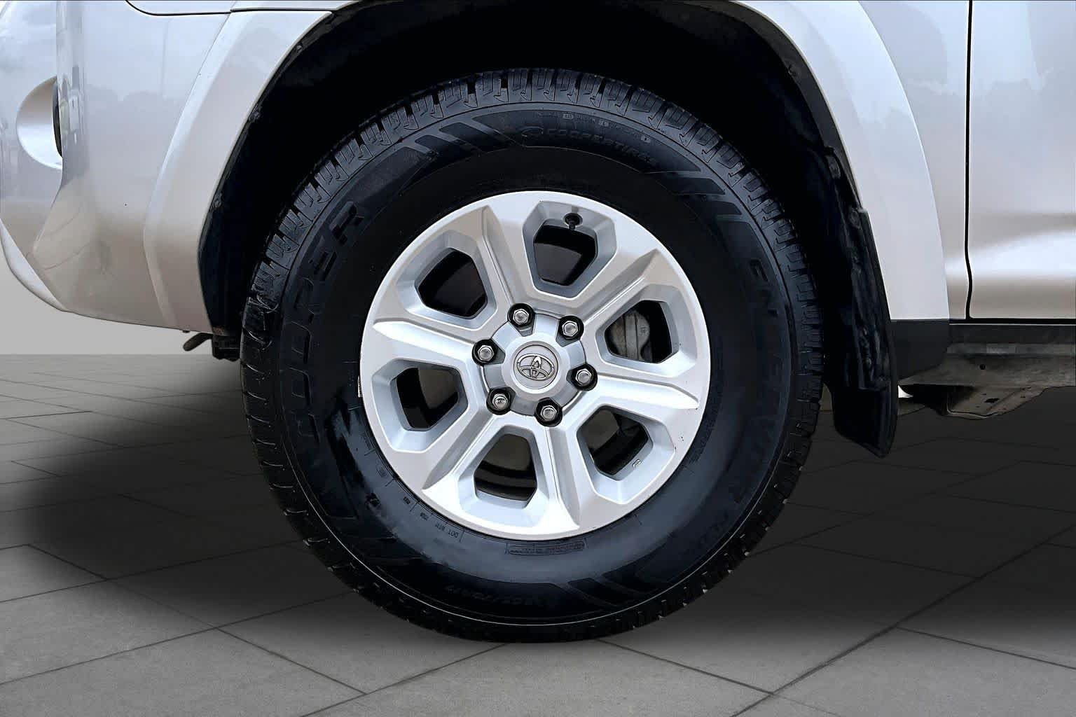 Used 2023 Classic Silver Metallic Toyota SR5 Premium image 22
