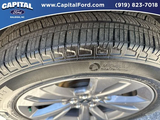 Used 2023 Black Ford XLT image 14