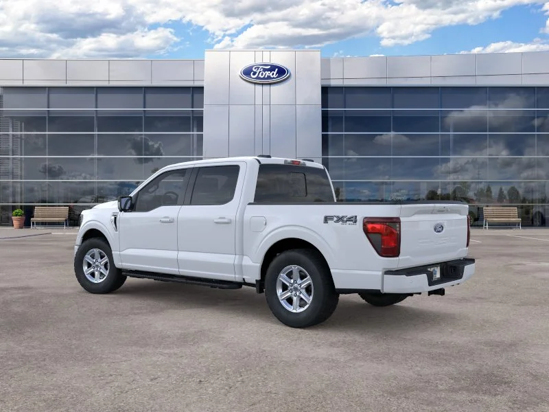 New 2026 Oxford White Ford XLT image 4