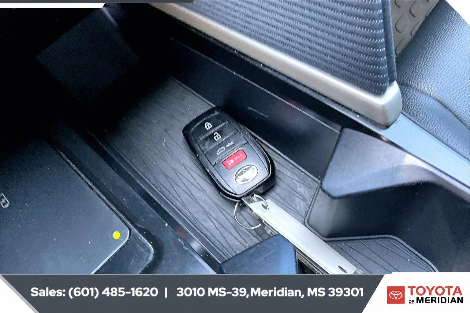 Used 2025 Underground Toyota SE image 9