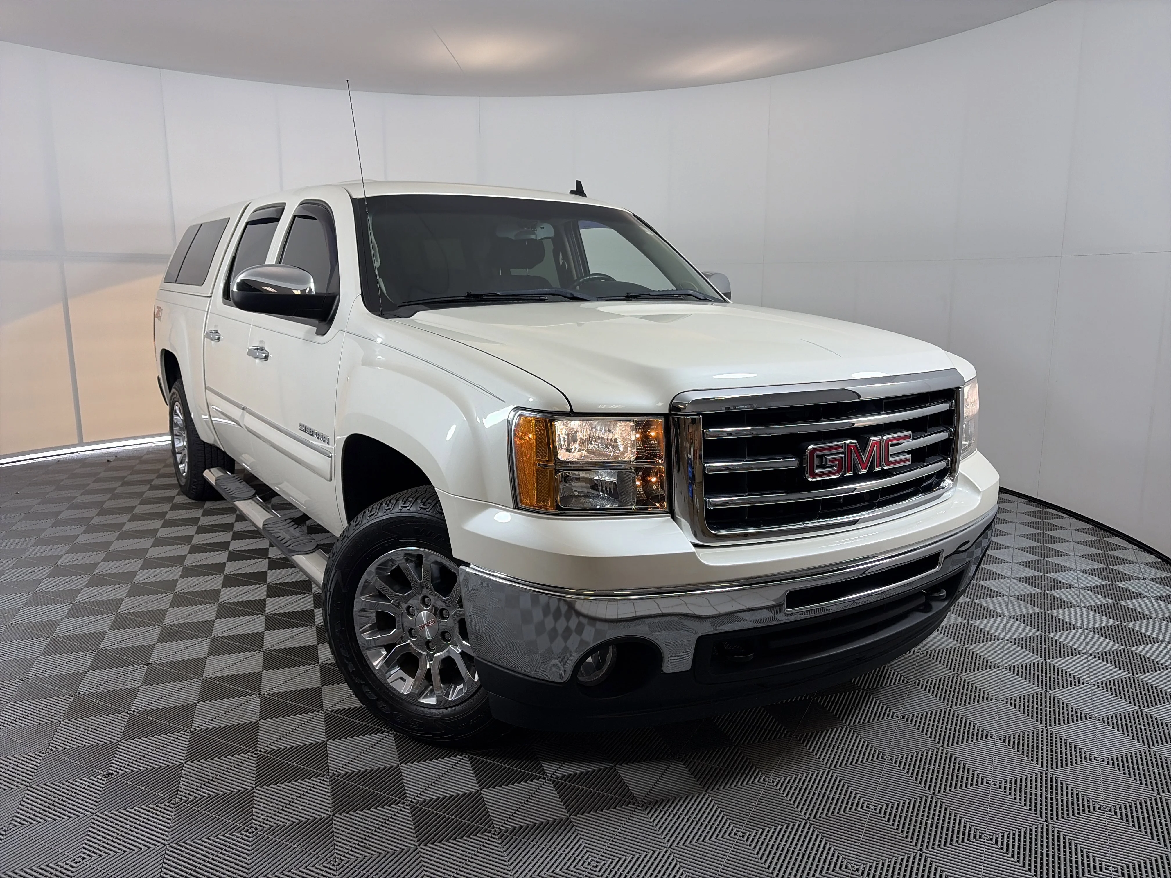 2013 GMC Sierra 4WD Crew Cab SLE SWB's photo