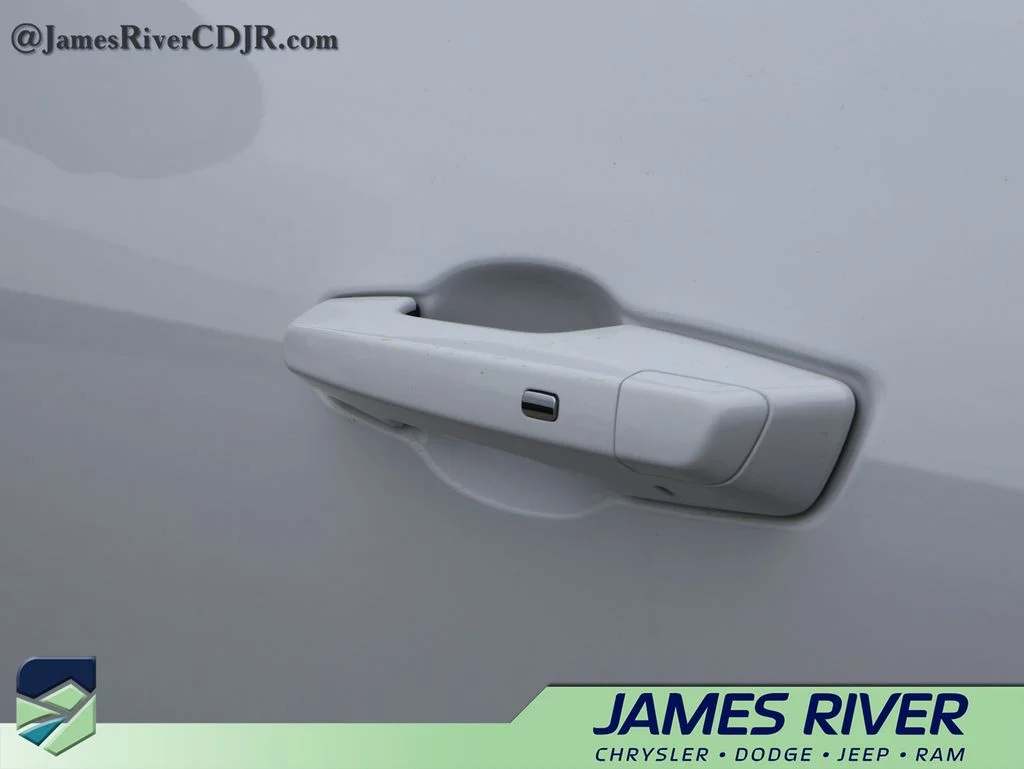 Used 2026 White GMC Elevation image 21