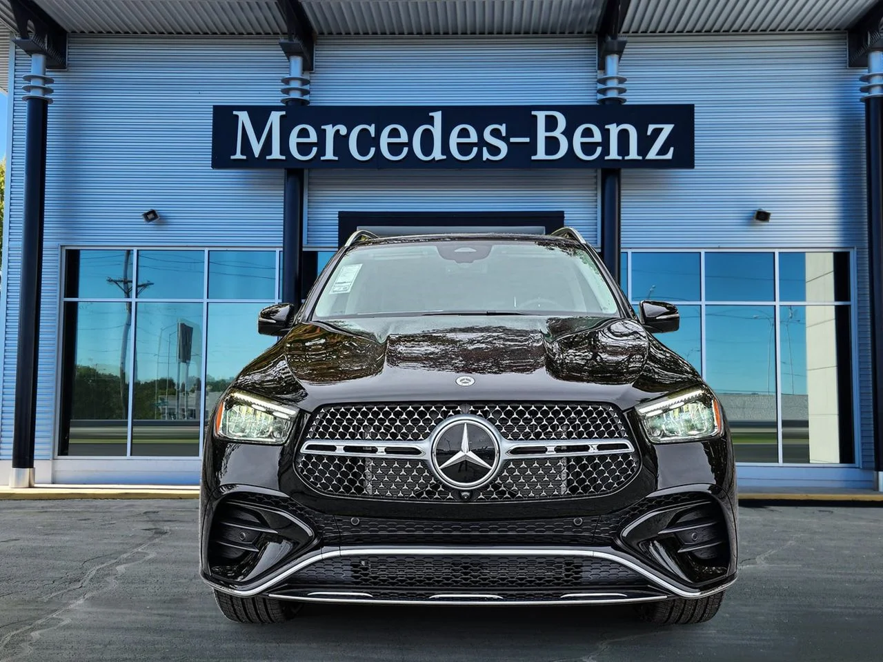 Used 2026 Black Mercedes-Benz GLE 450 image 1
