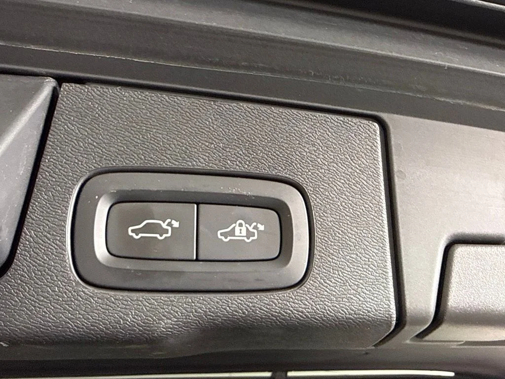 Used 2022 Gray Metallic Volvo polestar-engineered image 24
