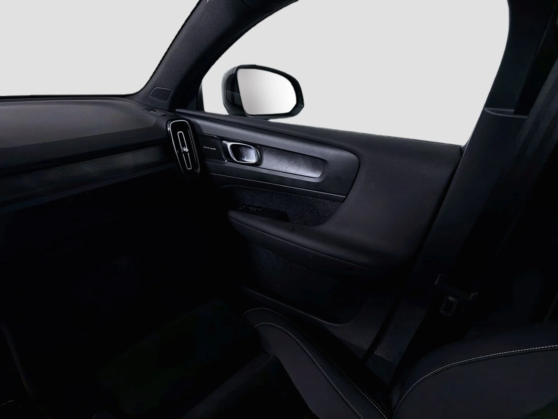 Certified Used 2023 Silver Dawn Volvo Ultimate image 25