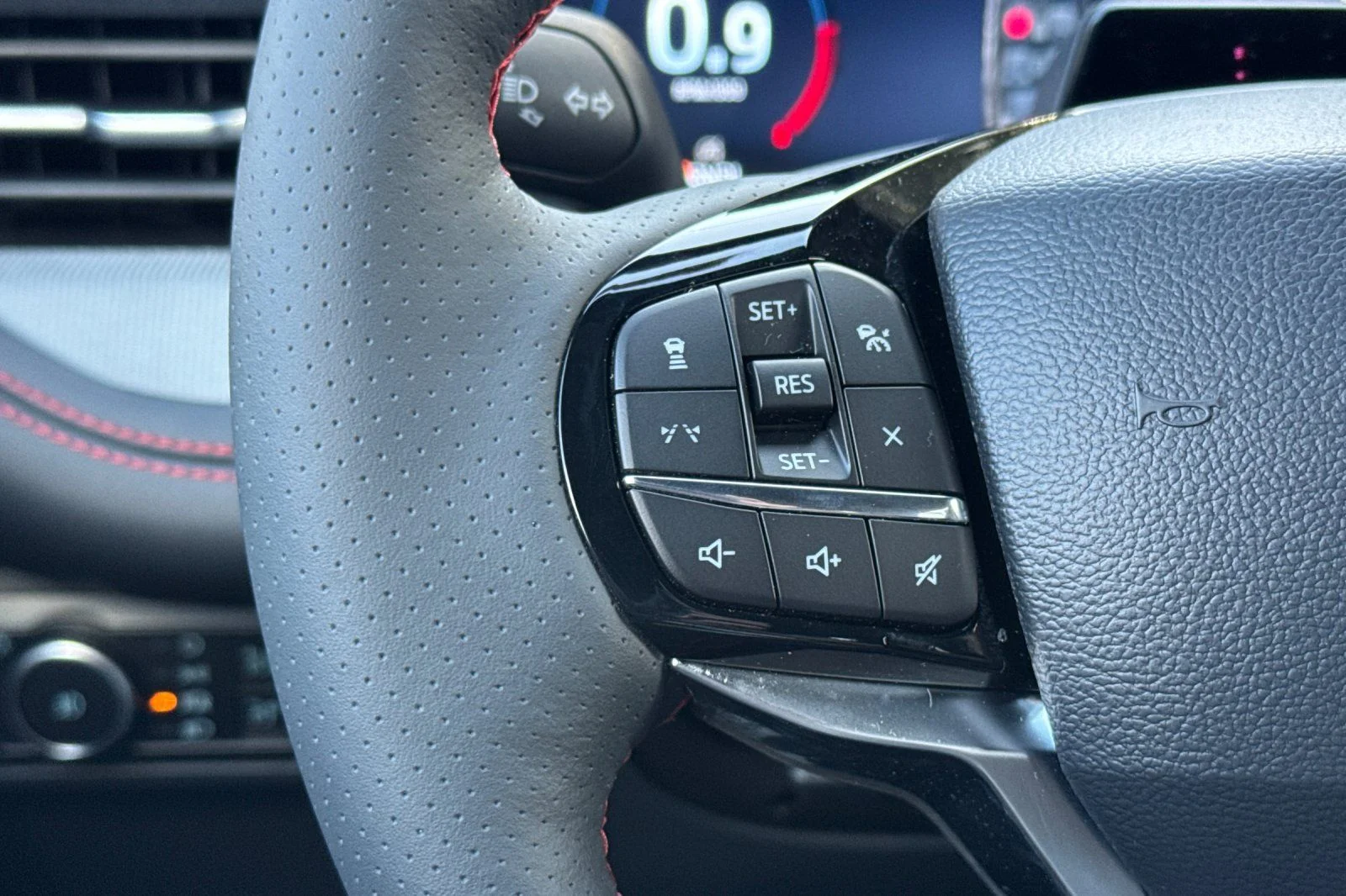 New 2026 Carbonized Gray Metallic Ford ST-Line image 29