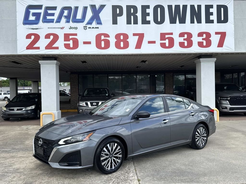 2025 Nissan Altima SV