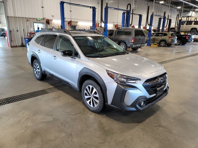 Used 2025 Ice Silver Metallic Subaru Premium image 1